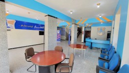 مساحة استقبال الطلاب في كلية المنار