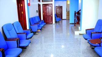 ممرات ومقاعد انتظار كلية المنار